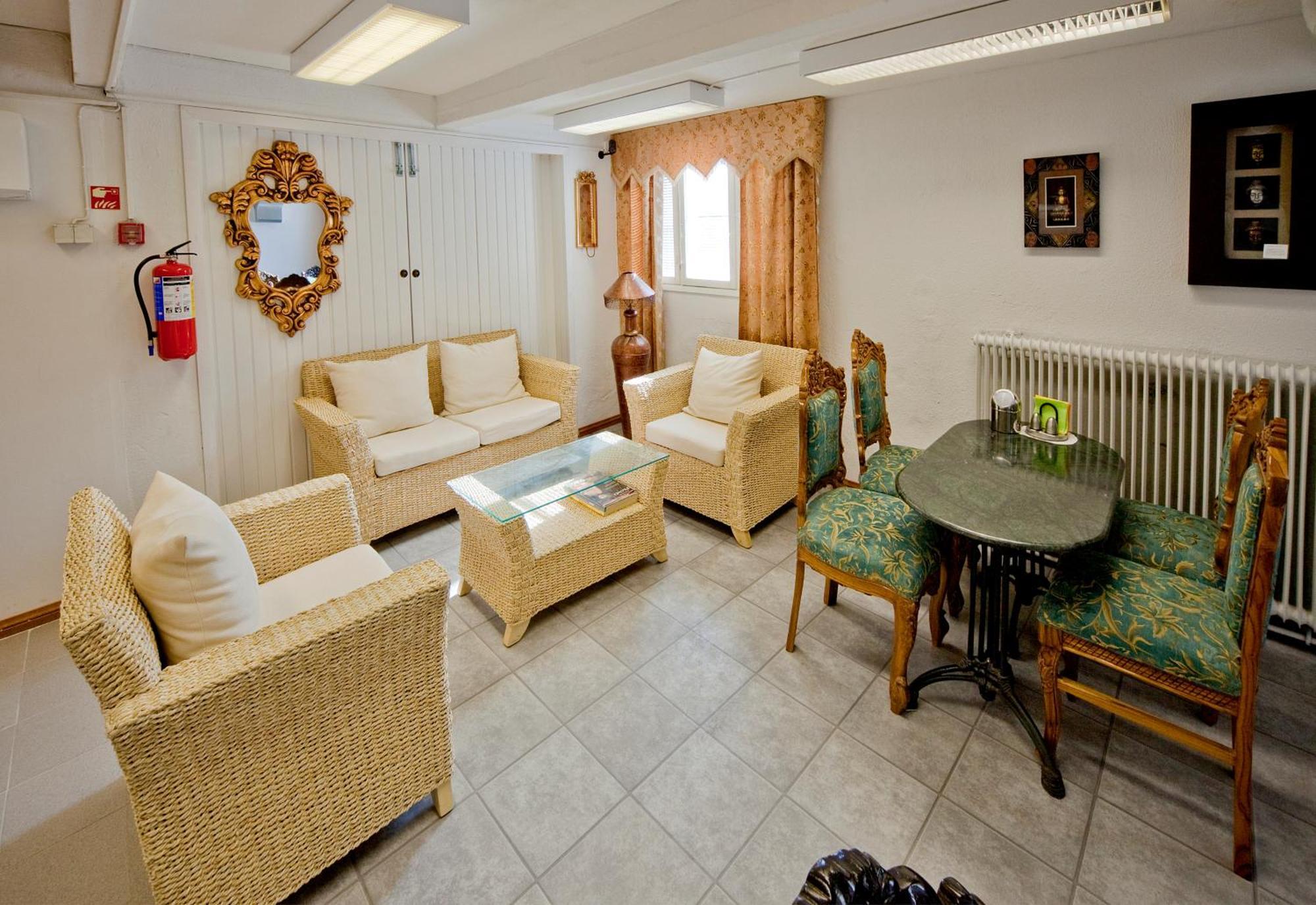 Hotel Mango 3*