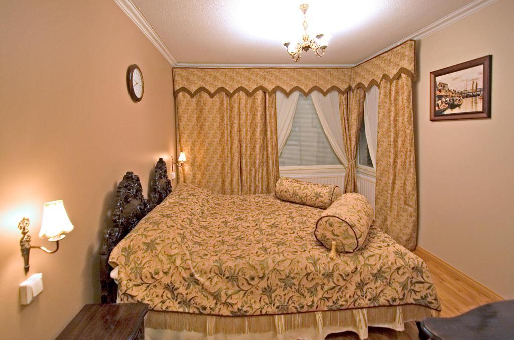 Отель Mango 3*
